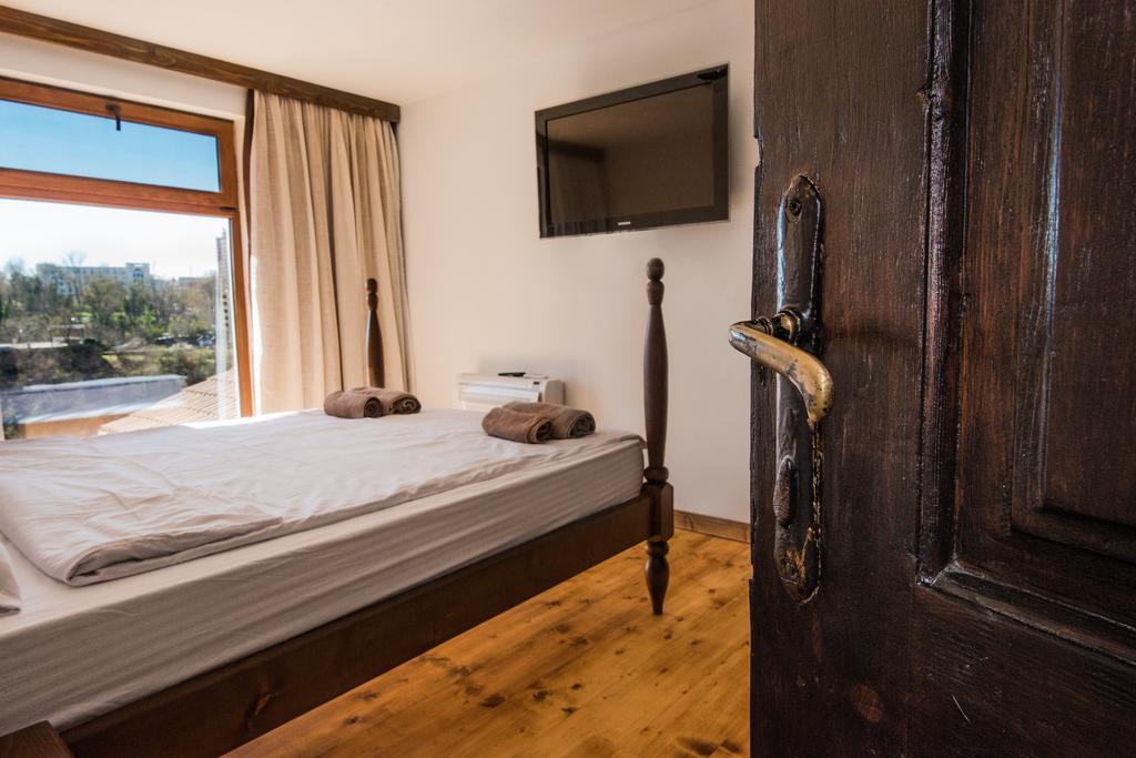 The Lion'S Residence Veliko Tŭrnovo Exterior photo